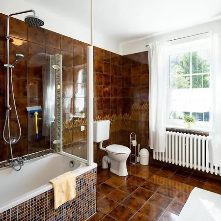 Am Edersee 度假居 *